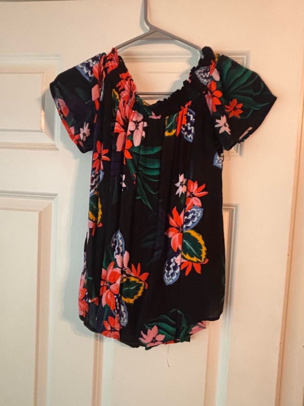 Old Navy Black Floral Off-Shoulder Blouse with Tropical Print